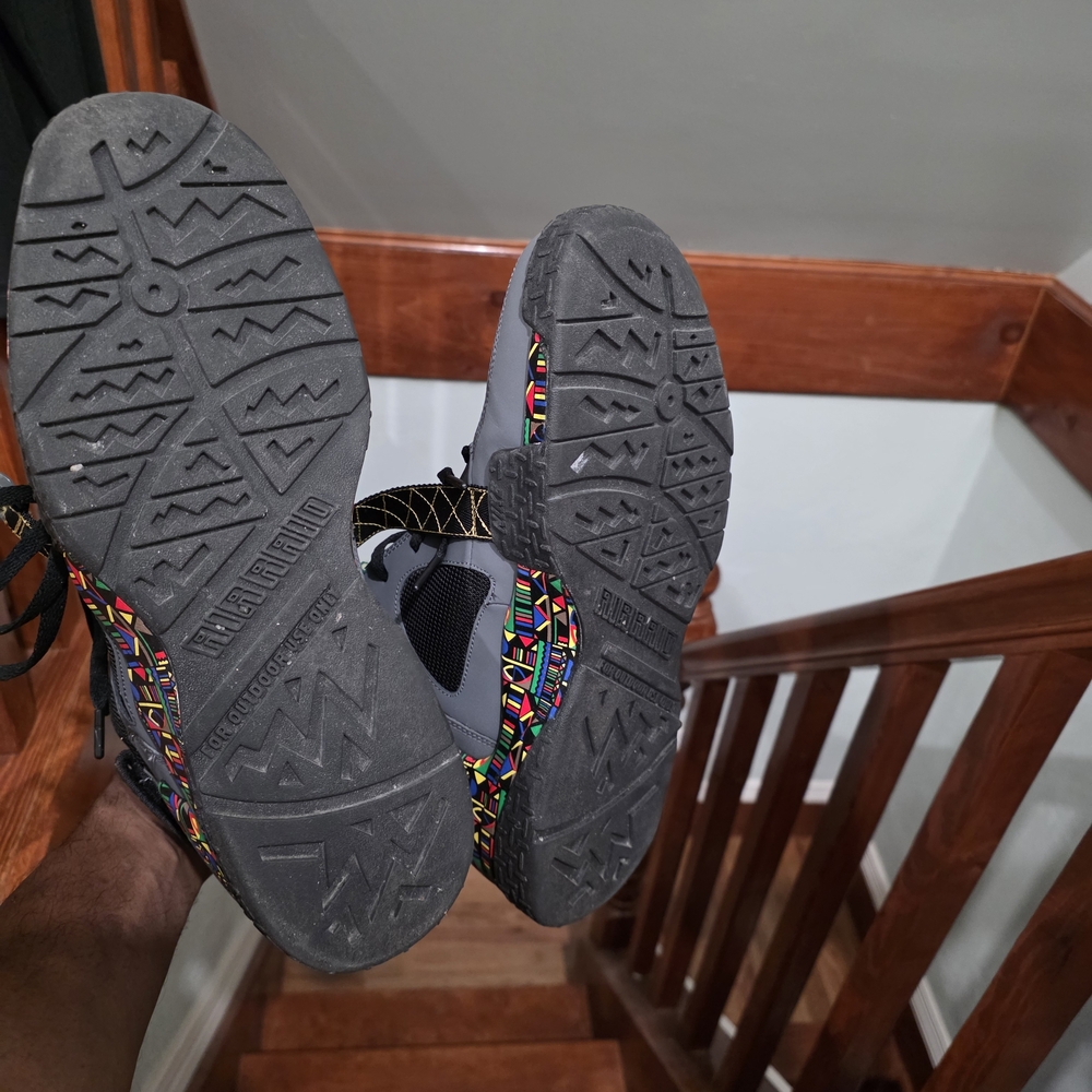 Gray Sneakers With Colorful Pattern - image 5